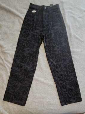 No Fear x H&M Women’s Pants • Size 4 • W28 L31 • Dark Patterned Streetwear